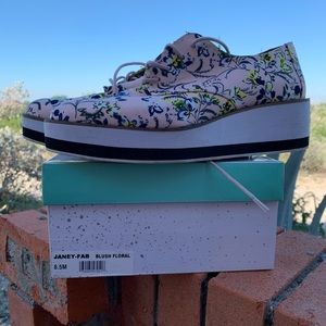 Abound Janey-Fab blush floral